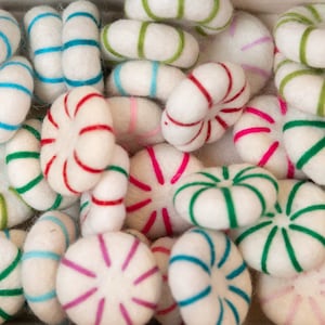 35 pieces-4cm Felt Peppermint Candy Needle Felted Colorful Peppermint Candy Craft Supply Free Shipping image 1