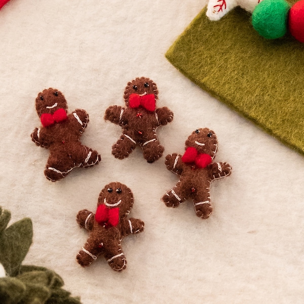 25 Pieces 4cm Wool Felt Tiny Gingerbread Man With Red Bow Christmas ornaments | Gingerbread decor: READY TO SHIP
