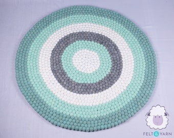 Dywan z sześcioma kolorami filcu inspirowany niebem, warstwowy, z pomponami | Dywany z wełnianych pomponów do salonu, sypialni i pokoju zabaw dla dzieci | Cozy Foot Carpets