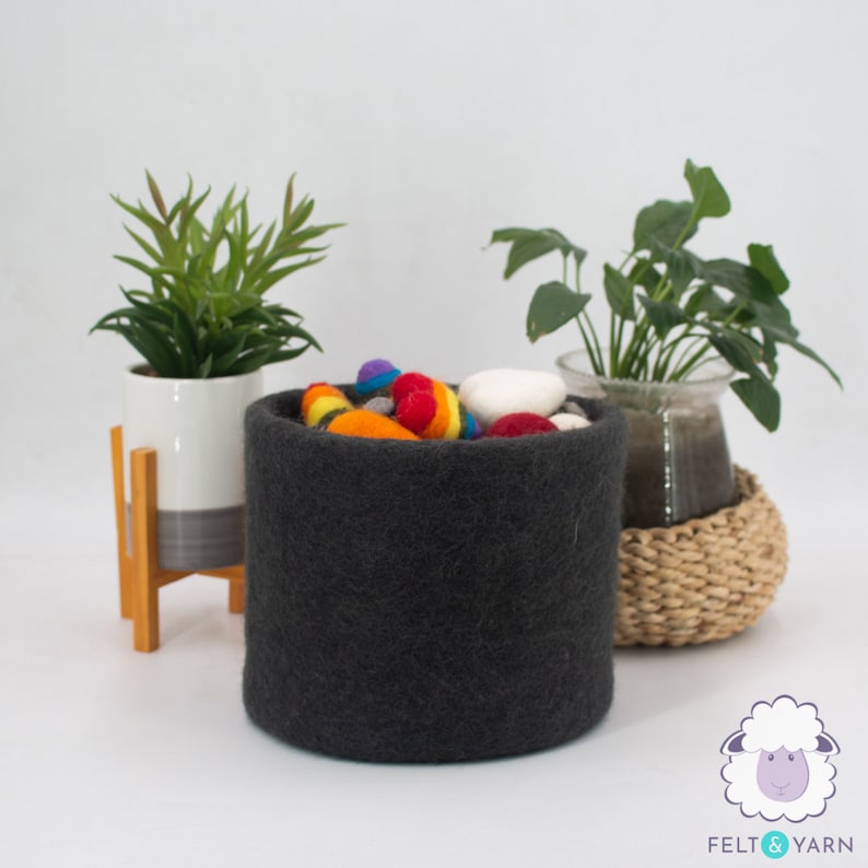 Handmade Wool Felt Solid Color Basket Wool Storage Basket, Mini Storage Bin Felt Sorting Bowls for Kids Waldorf Education Toy #37 Dark Gray