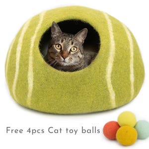 50cm Wool Felt Stripe Design Cat Bed, Handmade Wool Pet Bed, Round Felted Cat Cave: Fair Trade