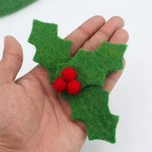 Wool Felt Holly Mistletoe Ornament | Felt Holly Leaf Garland | Felt Xmas Ornaments for Christmas Tree | Christmas Decorations
