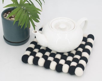 Checkered Square Felt Ball Trivets | Wool Placemats | Felt Ball Pot Holder | Absorbent Pom Pom Trivets