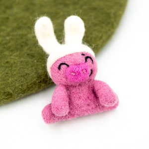 10 Pieces Needle Felted Pig With Bunny Ear For Decor And Pretend Play, Needle Felt Pig Toy For Props And Decor: Fair Trade and Handmade