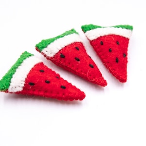 50 Pieces 6cm Wool Felt Watermelon Slices Felt Fruits Slices Wool Felted Fruit For Pretend Play: Fair Trade & Handmade