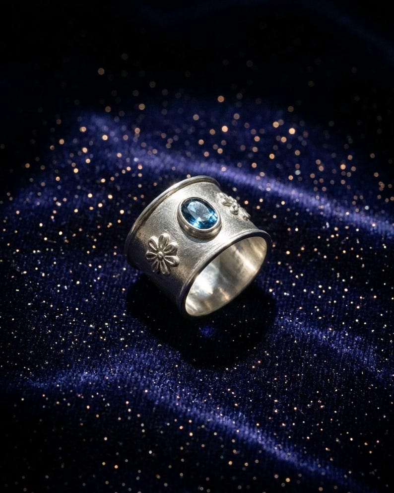 Anillo de topacio azul de plata de ley 925, anillo ajustable hecho a mano con filigrana para mujer, anillo llamativo con piedra azul, regalo de joyería artesanal de plata imagen 6