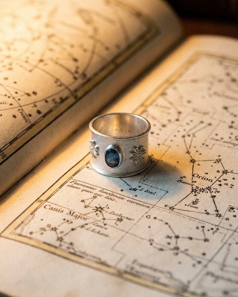Anillo de topacio azul de plata de ley 925, anillo ajustable hecho a mano con filigrana para mujer, anillo llamativo con piedra azul, regalo de joyería artesanal de plata imagen 8