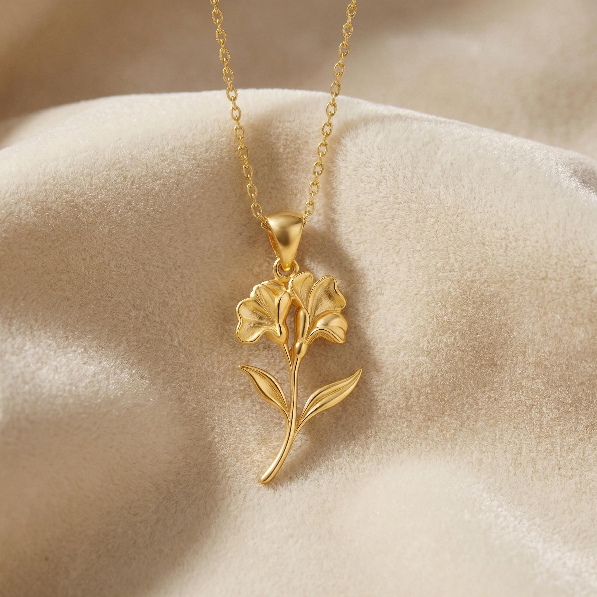 Sweet Pea Necklace - Etsy