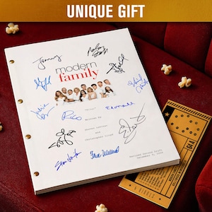 Modern Family (2009) GUIÓN DE TV / Réplica del guión del piloto de comedia de situación / Regalo para un fanático de la serie de televisión / Recuerdos de televisión y accesorios de la serie