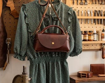 Handmade Natural Leather Saddle Bag – European Artisan Crossbody Purse
