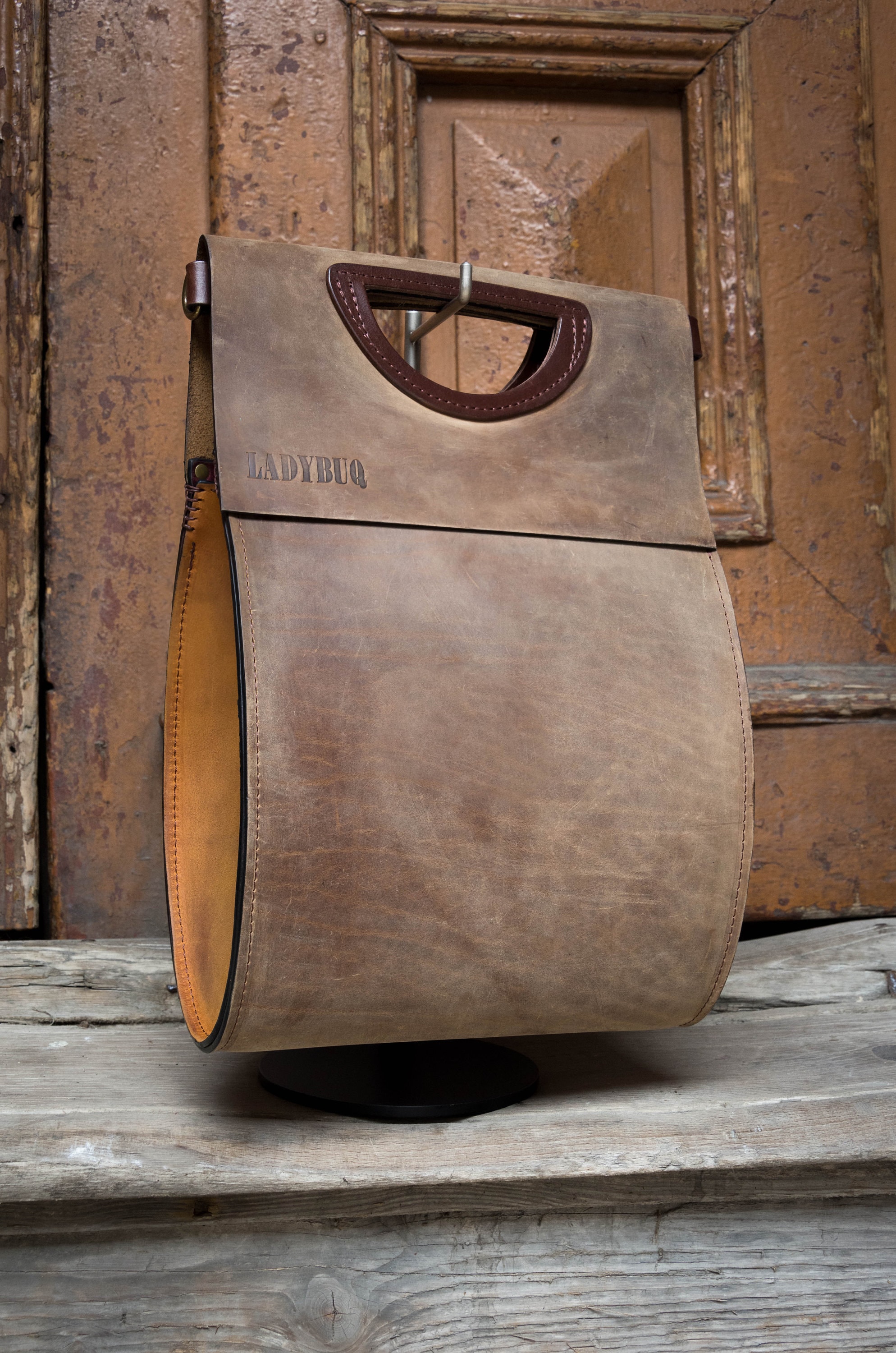 バッグ vintage brown leather design hand bag VINTAGE Clifton's Hand Tooled Saddle Brown Tooled Leather