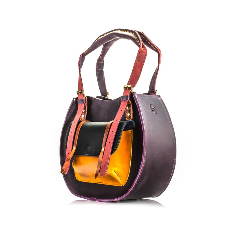 Beau et unique sac à bandoulière Sac fait main de couleur prune Sac bohème de haute qualité Art original Ladybuq Grand sac à main urbain personnalisable image 7