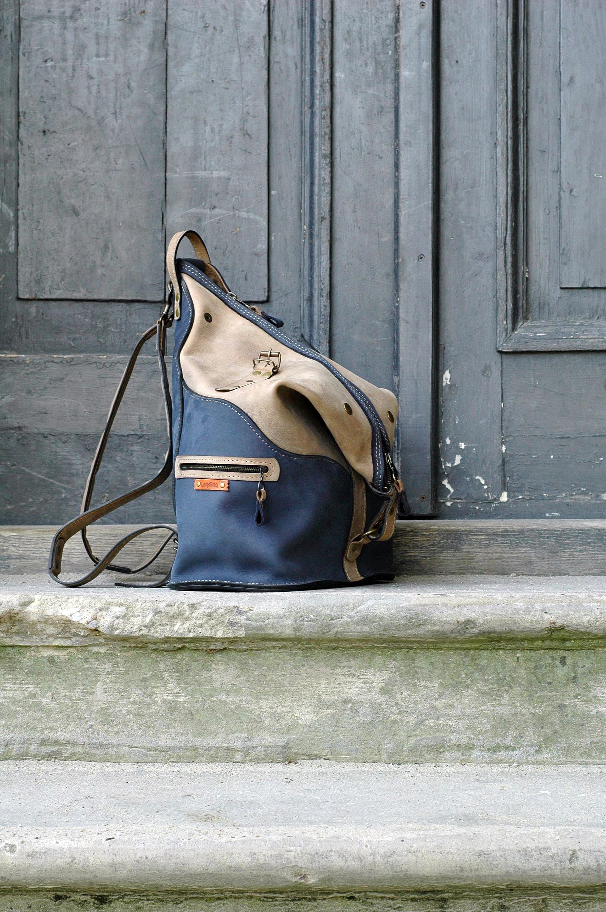 Lightweight convertible backpack Clearance