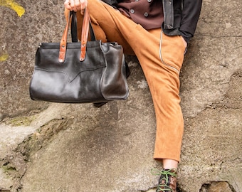 Handmade Full-Grain Leather Duffel Bag: Men's Elegant Carry-on