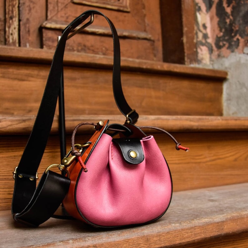 Small leather purse, bucket bag, hippie purse, hobo bag,summer purse, pink purse, designer shoulder bag , luxury purse, stylish bag zdjęcie 2