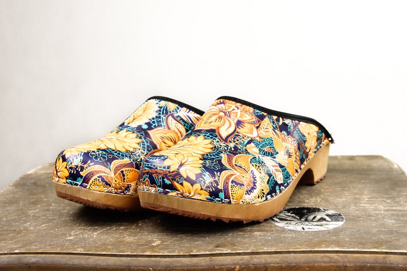 New women clogs handmade flower shoes wood wooden clogs leather sandals platform sandals gift high heel shoes platform wood gift image 6
