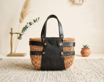 Exclusive Natural Wicker and Genuine Leather Basket – Timeless Handmade Craftsmanship