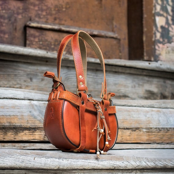 Vento-Beautiful Leather Khaki Purse