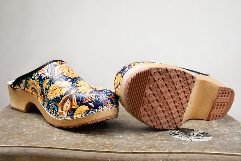 New women clogs handmade flower shoes wood wooden clogs leather sandals platform sandals gift high heel shoes platform wood gift image 7