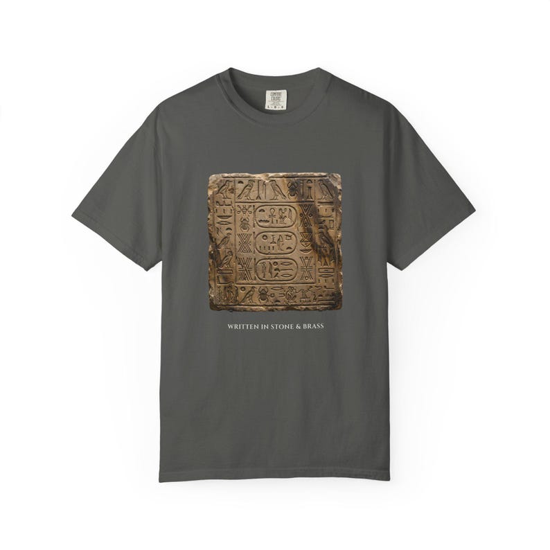 Camiseta con jeroglíficos y escritura Nsibidi, camiseta de historia africana, camiseta de la colección Bronze & Nile, regalo afrocéntrico, unisex teñida en prenda. imagen 9