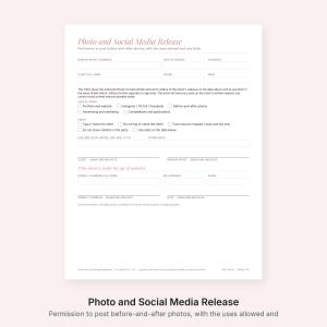 Puede incluir: Un formulario blanco de autorizaci&oacute;n para fotos y redes sociales con texto negro. Incluye campos para el maquillador, datos del cliente, fecha del servicio y casillas de verificaci&oacute;n para permisos de uso, l&iacute;mites y firmas del cliente y tutor.