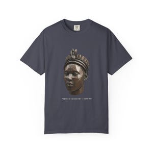 Camiseta Ife Head Wireframe, Colección Bronce y Nilo, Camiseta de Arte Africano (Teñida en Prenda) imagen 7