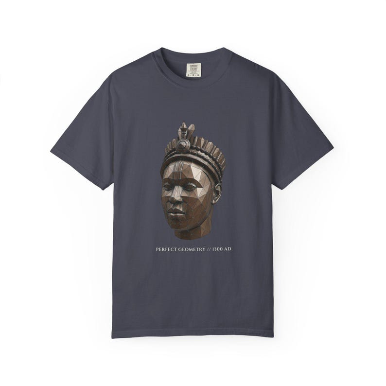 Camiseta Ife Head Wireframe, Colección Bronce y Nilo, Camiseta de Arte Africano (Teñida en Prenda) imagen 7