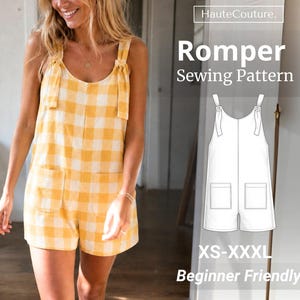 Puede incluir: Un romper de cuadros vichy amarillos y blancos con tirantes de lazo y dos bolsillos delanteros. La imagen incluye un dibujo técnico del romper con el texto HauteCouture. Romper Sewing Pattern XS-XXXL Beginner Friendly.