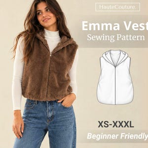 Puede incluir: Un chaleco con capucha de piel sintética marrón con cierre de cremallera frontal. La imagen incluye el texto HauteCouture. Emma Vest Sewing Pattern XS-XXXL Beginner Friendly y un dibujo lineal blanco del diseño del chaleco sobre fondo claro.