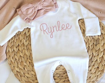 Cotton Newborn Outfit Personalized Girl Romper Embroidered Baby Outfit with Bow Newborn Set Homecoming Sleeper with Name