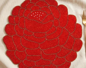 Mantel individual de lujo con rosas y cuentas, regalo romántico para ella, decoración para la mesa de bodas, mantel individual floral rojo para la mesa del comedor, elegante detalle para la mesa del comedor.