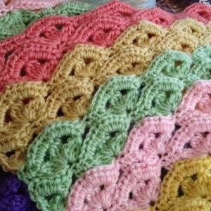 Irish Wave Crochet Baby Blanket Pattern