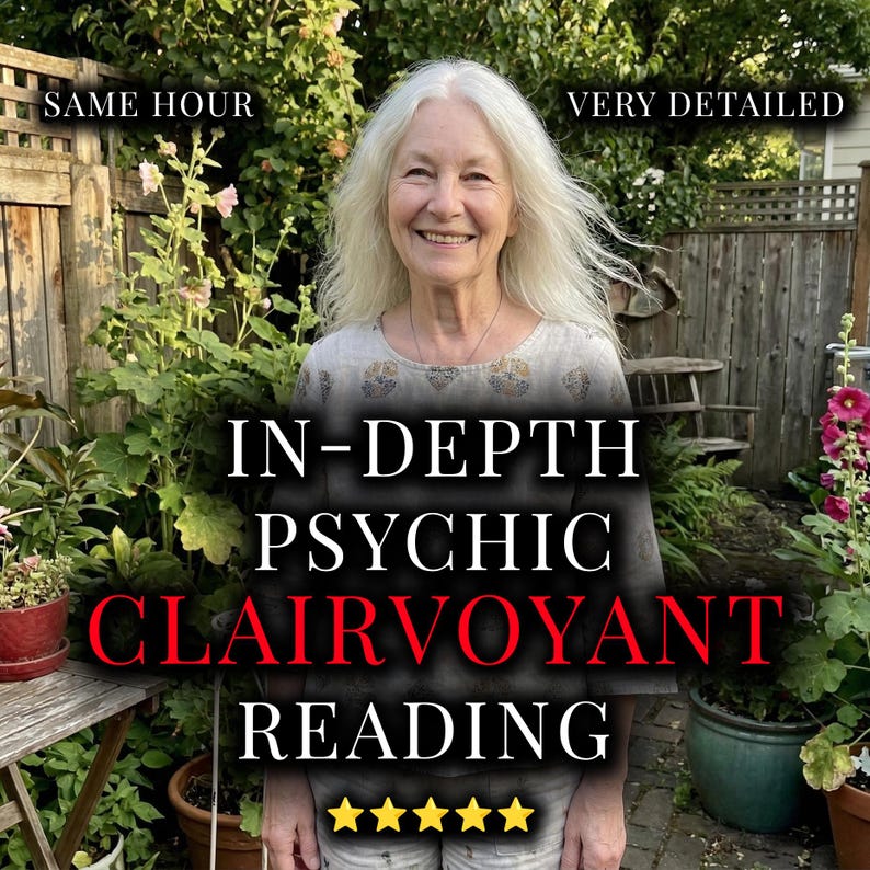 以下が含まれることがあります： 長い白髪の女性が庭で微笑んでいます。「IN-DEPTH PSYCHIC CLAIRVOYANT READING」というテキストが5つの金の星とともに表示されています。上部には「SAME HOUR」と「VERY DETAILED」という追加のテキストがあります。
