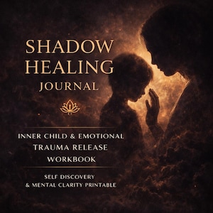 Może przedstawiać: Rustykalny drewniany szyld z napisem "Welcome to our home" w białych literach. Szyld ma postarzaną powierzchnię i prosty, zachęcający design, idealny na ganek lub do wejścia.