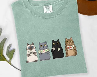 Camiseta divertida de gato jugando al Mahjong, regalo para amantes del Mahjong, regalo para una noche de juegos para ella, regalo de Mahjong para mujeres, regalo para amantes de los gatos, atuendo para una noche de Mahjong.