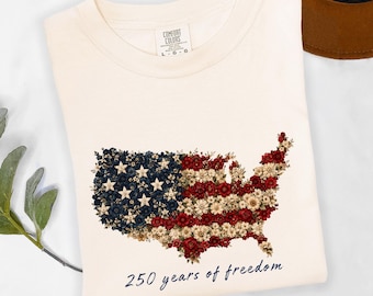 Camiseta con mapa floral de EE. UU., camiseta de 250 años de libertad, camiseta floral del 250 aniversario, camiseta patriótica con la bandera estadounidense, camiseta floral del 4 de julio
