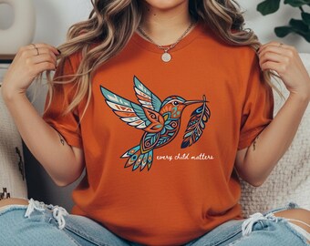 Camiseta naranja "Every Child Matters" (Cada niño importa), camiseta de concienciación indígena con colibrí, gráfico de la verdad y la reconciliación.