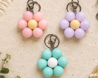 Handmade Silicone Flower Keychain, Daisy Bag Charm, Pastel Backpack Accessory