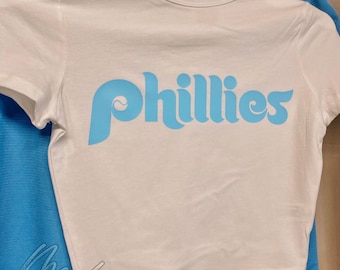 Haut court inspiré des Phillies