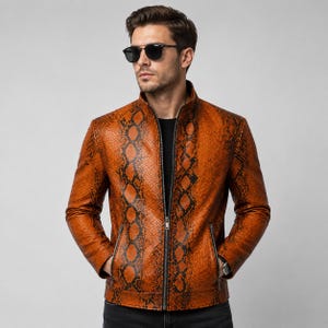 Herenjack van slangenleer | Oranje bikerjack met pythonprint voor heren