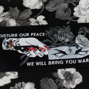 Resiste / Parche para chaqueta de batalla del Orgullo 'Perturba nuestra paz' ​​/ Orgullo no binario / Orgullo trans no binario / Orgullo gay queer / Bandera del orgullo LGBTQIA
