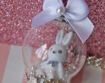 Kawaii Alice in Wonderland White Rabbit Glass Snow Globe Necklace | Terrarium | Kawaii Shaker | Pastel Kei | Fairy Kei