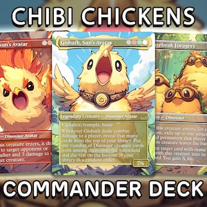 Könnte beinhalten: Drei Fantasy-Sammelkarten mit Cartoon-Hühner-Charakteren. Die Karten sind mit "Chibi Chickens" und "Commander Deck" beschriftet. Die Karten zeigen verschiedene Hühner-Avatare mit unterschiedlichen Fähigkeiten und Werten, mit leuchtenden Farben und detaillierten Illustrationen.