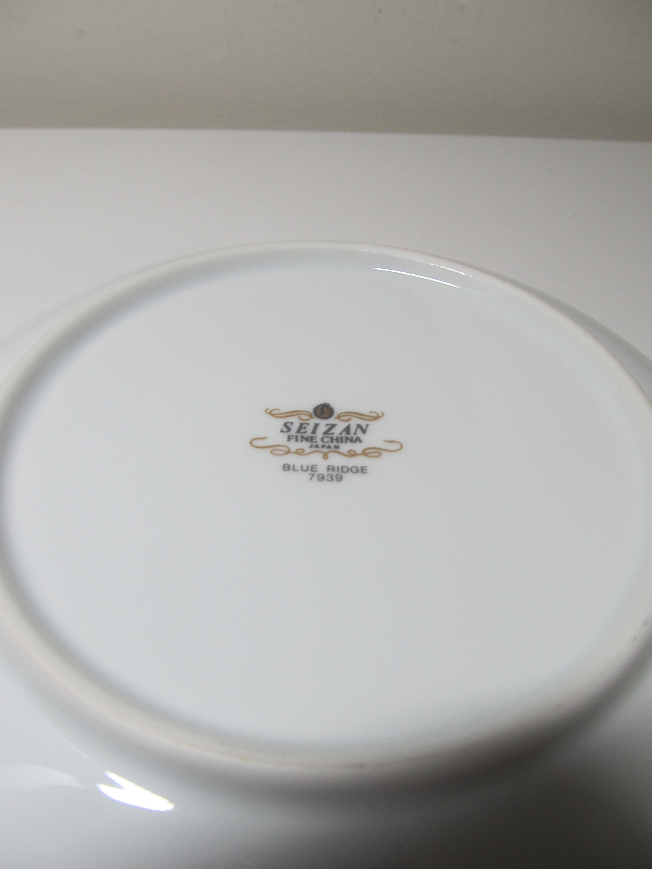 Vintage Seizan Fine China Blue Ridge Floral Motiff Cereal / Soup Bowl