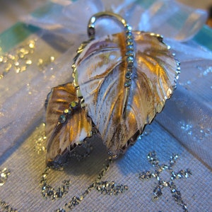 BSK Leaves Brooch / Pendant with Aurora Borealis Rhinestones