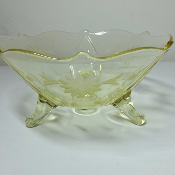 Lancaster Jubilee 1930 Yellow Depression Etched Glass Dish Bowl