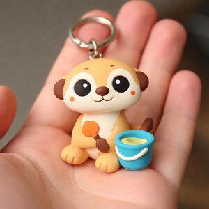 Porte-clés 3D artisanal suricate | Fob animal d'artiste peint à la main, pièce de collection unique de la faune
