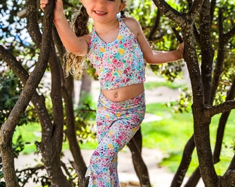 NEW! Girls Pastel Flower Halter and Bell Bottom Set, Halter set, halter crop top, Bell bottoms, toddler boho set, girls clothing sets