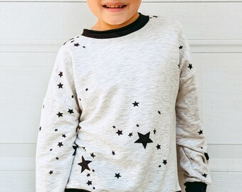 NEW!! Boys Gray Stars Print Top, Long Sleeve Top,  Black Stars Top, boys sweatshirt, gender neutral top, star print shirt