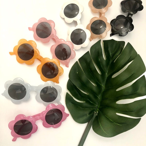 NEW!! Shiny Retro Flower Sunglasses, flower power, Toddler sunglasses, flower sunnies, Girl sunglasses, trendy eyewear, Baby sunglasses